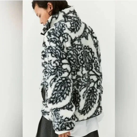 H&M Black & White Floral Sherpa Fleece Pullover Half Zip Teddy – Size S - Picture 3 of 6